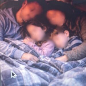 Don’t scroll past these 2 kids, they need help and nobody cares. Link below.